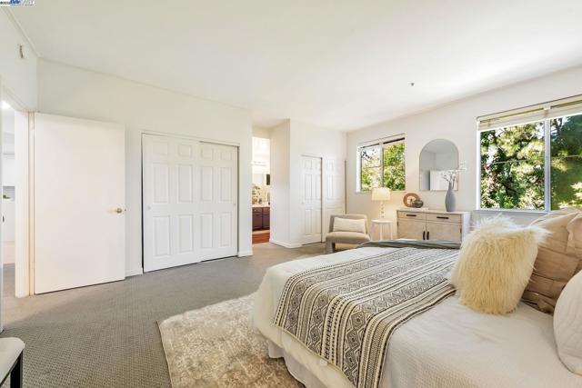 929 E El Camino Real, Sunnyvale CA: https://media.crmls.org/mediaz/ad922392-7d32-4466-90be-f19d40ad5714.jpg