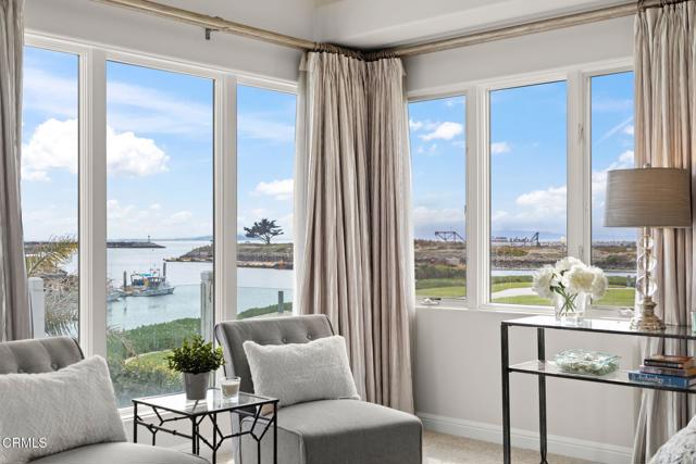 3097 Bayshore Avenue, Ventura CA: https://media.crmls.org/mediaz/ad93904a-5949-4b46-b2df-becbfaec6223.jpg