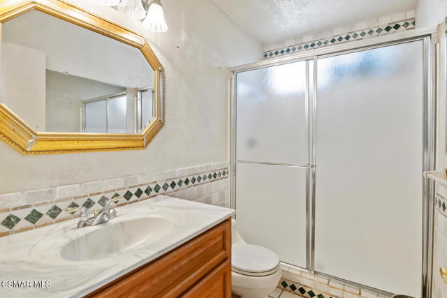 379 Greenway Avenue, Newbury Park CA: https://media.crmls.org/mediaz/ad93bbfe-8118-4594-849d-10397cca5cd7.jpg