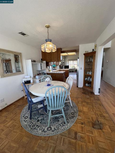 1170 Mills Place, Oakley CA: https://media.crmls.org/mediaz/ad93c49f-5af5-4b85-a0f2-00fc9c6bcdfe.jpg
