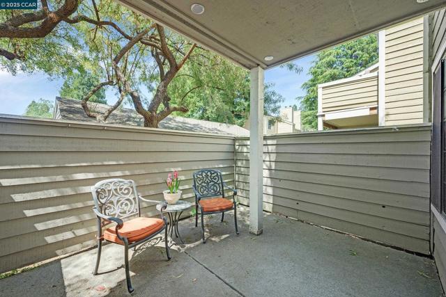 160 Eastridge Dr, San Ramon CA: https://media.crmls.org/mediaz/ad93eee9-9e30-4189-9d86-8ac012dace95.jpg