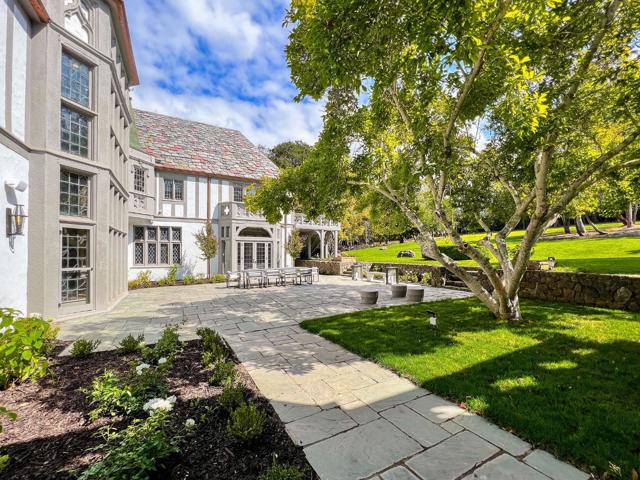 85 Fagan Drive, Hillsborough CA: https://media.crmls.org/mediaz/ad94f03f-f04d-49ab-9057-7357b3a298a8.jpg