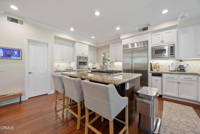 Detail Gallery Image 18 of 62 For 190 Golden Glen Dr, Simi Valley,  CA 93065 - 5 Beds | 4 Baths