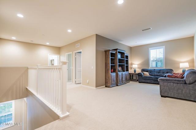 263 Morro Way, Simi Valley CA: https://media.crmls.org/mediaz/ad957717-5d9d-4ee8-aef6-31434b35d391.jpg