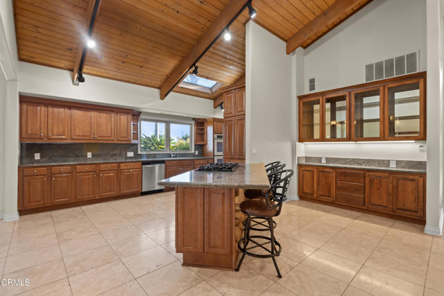 590 Alosta Drive, Camarillo CA: https://media.crmls.org/mediaz/ad95dba1-f4b1-4368-9fe7-5a764600c737.jpg