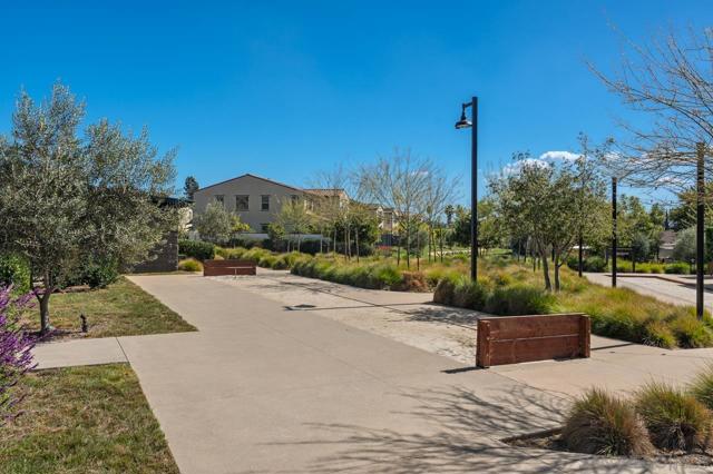 1938 Julie Dawn Pl, Escondido CA: https://media.crmls.org/mediaz/ad97ac9c-9d89-4ded-8027-434047b2559d.jpg