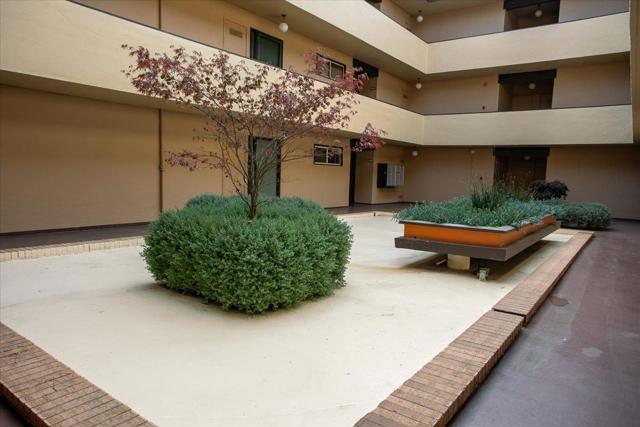 455 Grant Avenue, Palo Alto CA: https://media.crmls.org/mediaz/ad981688-ddec-4364-9deb-171978831eeb.jpg