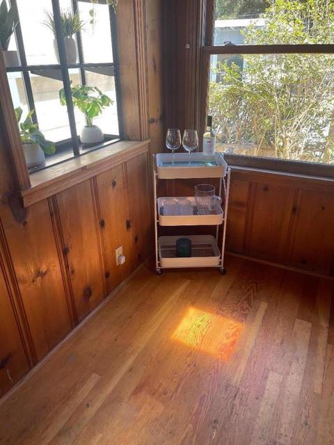 241 Palisades Avenue, Santa Cruz CA: https://media.crmls.org/mediaz/ad98c60a-b5ac-43d1-b122-3bd304404b48.jpg