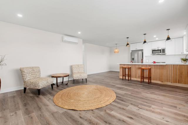 Photo #3: NDP2410793 Listing 