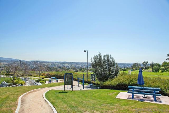 560 Deep Dell Rd, San Diego CA: https://media.crmls.org/mediaz/ad99b573-852f-45d4-8cf1-d414133f7e1c.jpg