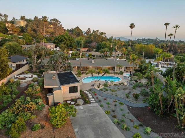 11020 Horizon Hills Dr, El Cajon CA: https://media.crmls.org/mediaz/ad9b0d5a-0960-4b1f-8de5-a4eb2a34b2de.jpg