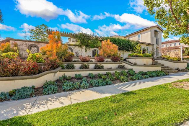 278 Avenida Loretta, Chula Vista CA: https://media.crmls.org/mediaz/ad9bb054-3b92-432b-b2ed-dfb59b10c5da.jpg