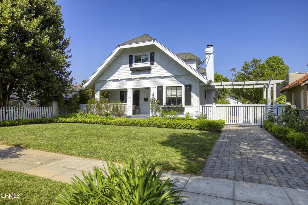 662 S El Molino Avenue