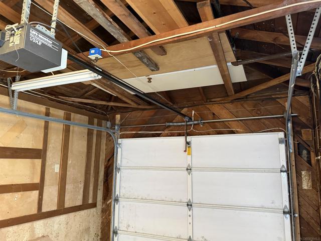 6056 Winfield Ave, La Mesa CA: https://media.crmls.org/mediaz/ad9c8f36-dc80-4b90-a57e-c807b46b1d1d.jpg