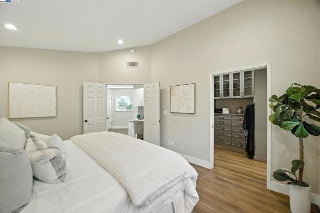 3841 Kamp Dr, Pleasanton CA: https://media.crmls.org/mediaz/ad9d8e45-c3fe-4b7f-a5a1-dfd5791a1d8d.jpg
