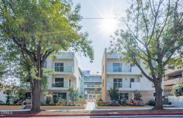 137 S Wilson Avenue, Pasadena CA: https://media.crmls.org/mediaz/ad9dfe19-29f0-43a4-9dbf-7b42ac74b1b0.jpg