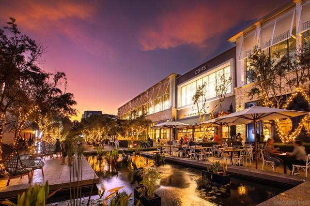 8871 Caminito Primavera, La Jolla CA: https://media.crmls.org/mediaz/ad9e3e67-00ce-40e6-bfe6-7b5d59e18d97.jpg