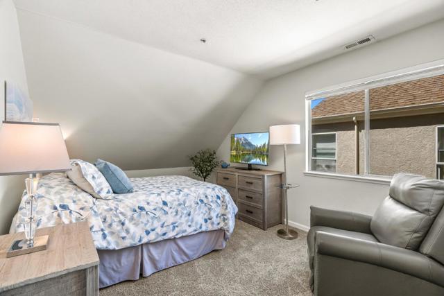 308 Sidesaddle Circle, Scotts Valley CA: https://media.crmls.org/mediaz/ad9e99c8-e819-4d7a-86fc-6a7973252c0b.jpg