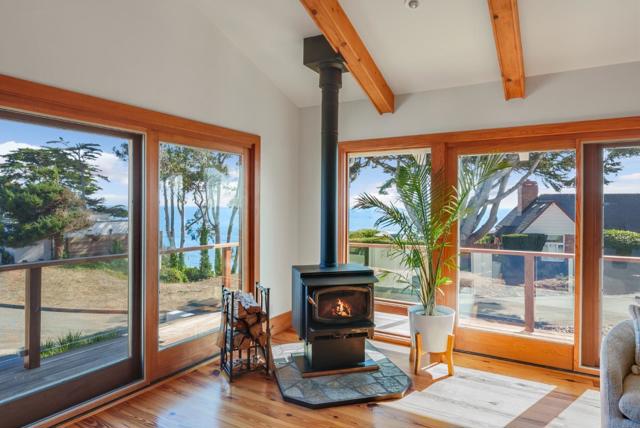 325 Kingsbury Drive, Aptos CA: https://media.crmls.org/mediaz/ad9fcda7-55c2-4baa-8278-2801c25c87a0.jpg