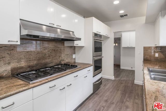 5332 Goodland Avenue, Valley Village CA: https://media.crmls.org/mediaz/ad9fd680-6ed6-42cf-8a34-db9d6e81eddd.jpg