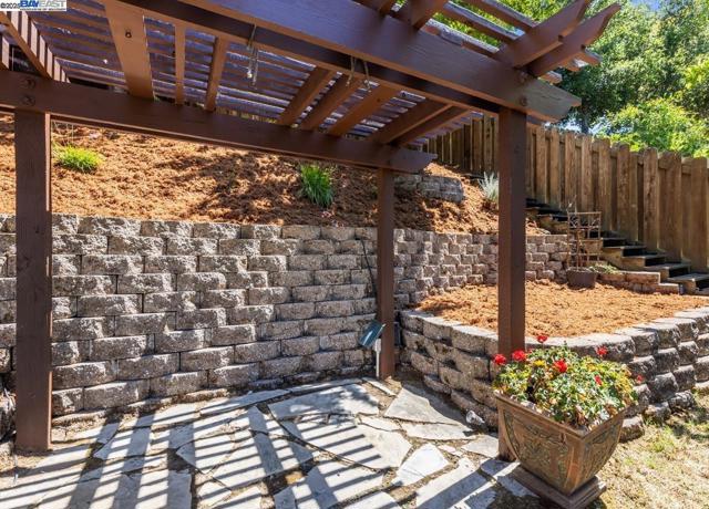 2485 Talavera Dr, San Ramon CA: https://media.crmls.org/mediaz/ad9fe2c4-31b3-4d9b-9ded-a6567b8bff7c.jpg