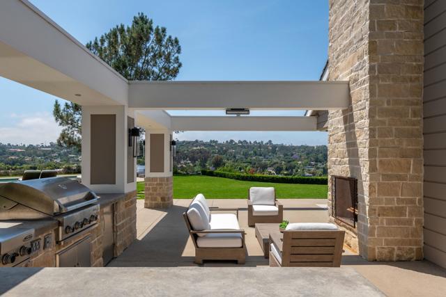 3035 Paseo Cielo, Rancho Santa Fe CA: https://media.crmls.org/mediaz/ada00d33-1486-4085-b64e-cca073527a13.jpg