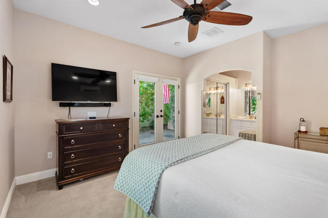 58 Sutton Place E, Palm Desert, CA 92211