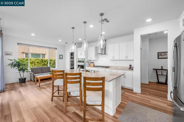 205 Goose Creek Ave, Brentwood CA: https://media.crmls.org/mediaz/ada20175-9501-4f68-addf-c384d9666cdf.jpg