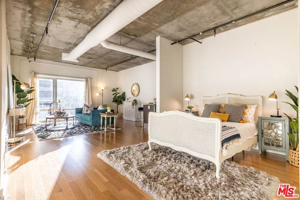 645 W 9TH Street 502, Los Angeles, CA 90015