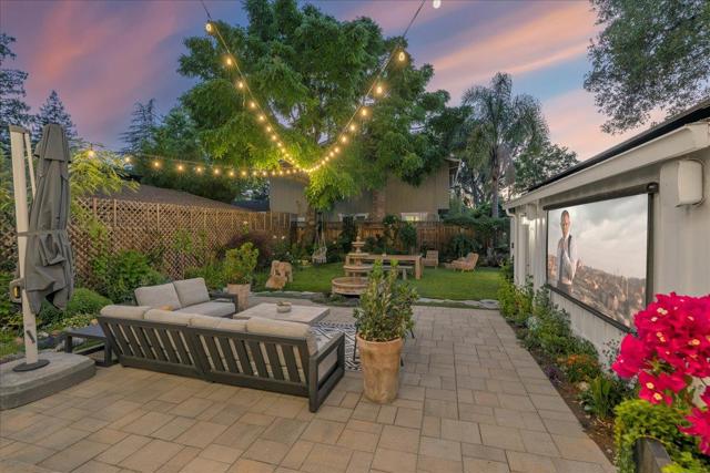 15415 Winchester Boulevard, Monte Sereno CA: https://media.crmls.org/mediaz/ada23950-46f1-48a3-b83d-8e9369edc9fc.jpg