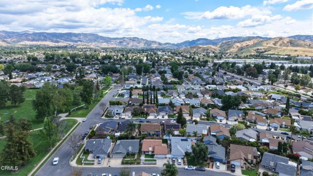 Detail Gallery Image 3 of 56 For 2082 Belgrave Ct, Simi Valley,  CA 93063 - 3 Beds | 2 Baths