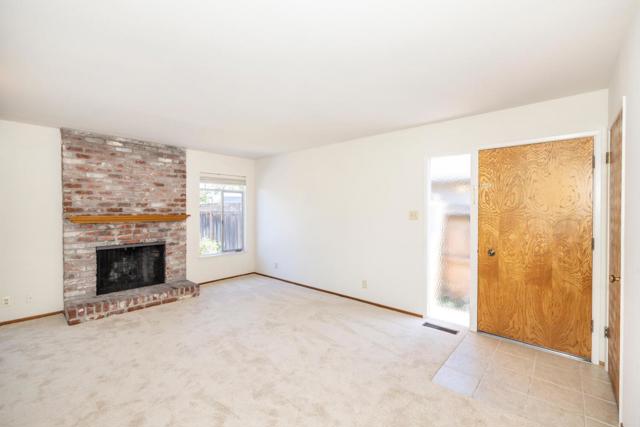 1648 Oak Avenue, Redwood City CA: https://media.crmls.org/mediaz/ada30d2f-98f1-43d0-973d-dafb9722b12f.jpg