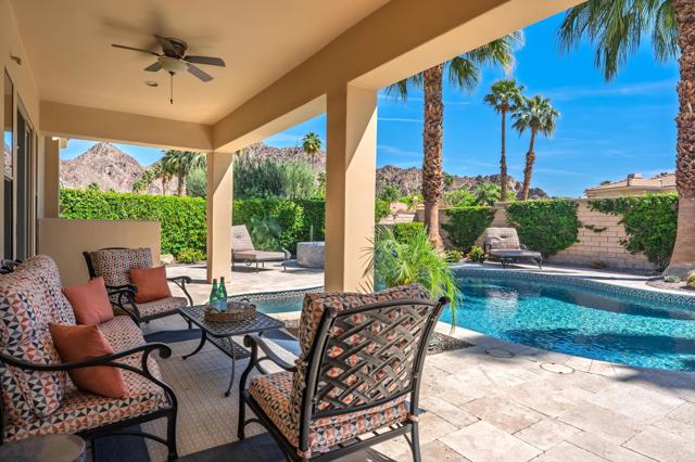 48224 Big Horn Drive, La Quinta CA: https://media.crmls.org/mediaz/ada327d8-390c-4119-9ecd-d0dce51fc86a.jpg
