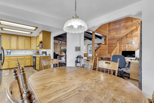 53340 Idyllbrook Drive, Idyllwild CA: https://media.crmls.org/mediaz/ada47e4b-36a8-4851-97cd-71fd57aecfde.jpg