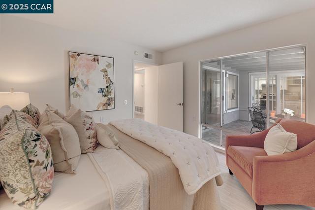 1517 Oakmont, Walnut Creek CA: https://media.crmls.org/mediaz/ada583cc-5030-4048-bc3f-4aa6174e5819.jpg
