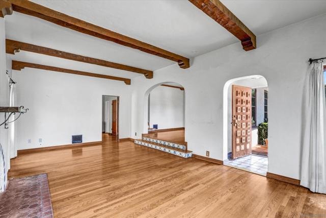 3114 Dumas St, San Diego CA: https://media.crmls.org/mediaz/ada5cc26-93d5-481a-bbcf-24974304d370.jpg