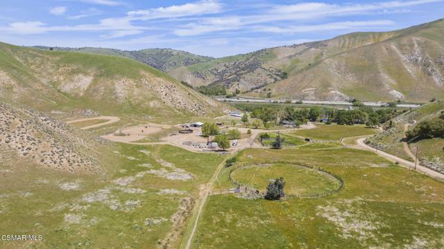 2837 Clear Canyon Road, Lebec CA: https://media.crmls.org/mediaz/ada5d5cb-1f35-4706-b814-ceb3550bee77.jpg