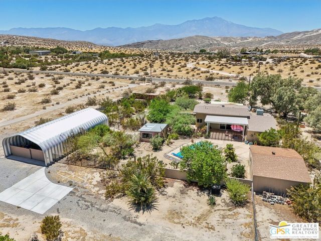 22950 Henry Road, Desert Hot Springs CA: https://media.crmls.org/mediaz/ada63d18-2599-4874-b34a-58fd2d0ed310.jpg
