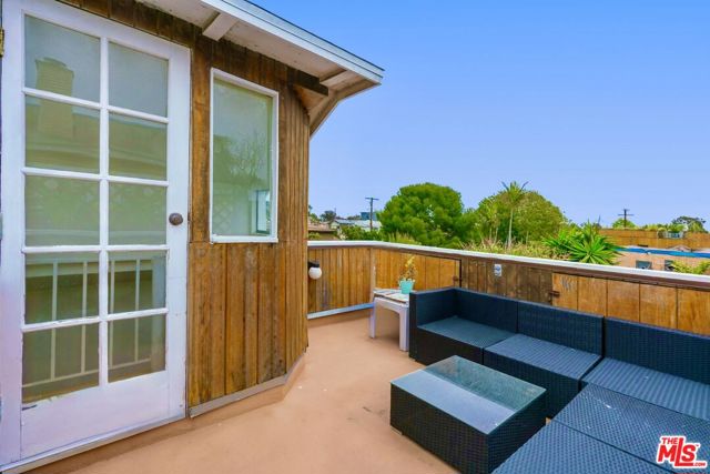 3110 Highland Avenue, Santa Monica CA: https://media.crmls.org/mediaz/ada6b2f4-4338-4863-8b29-bc42c623c4d2.jpg