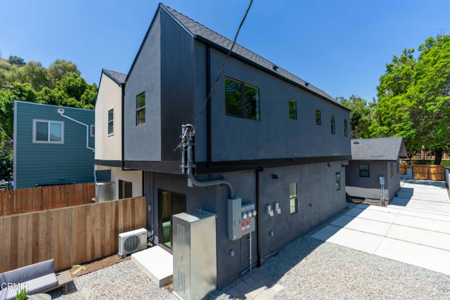 2222 1/4 Dorris Place, Los Angeles CA: https://media.crmls.org/mediaz/ada76677-3b5e-4e30-be9e-07ce1f0f78d1.jpg