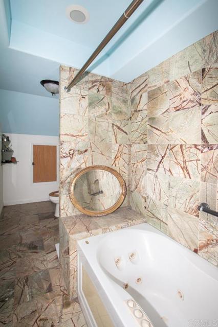 Detail Gallery Image 21 of 36 For 405 Solana Real, Fallbrook,  CA 92028 - 3 Beds | 3 Baths