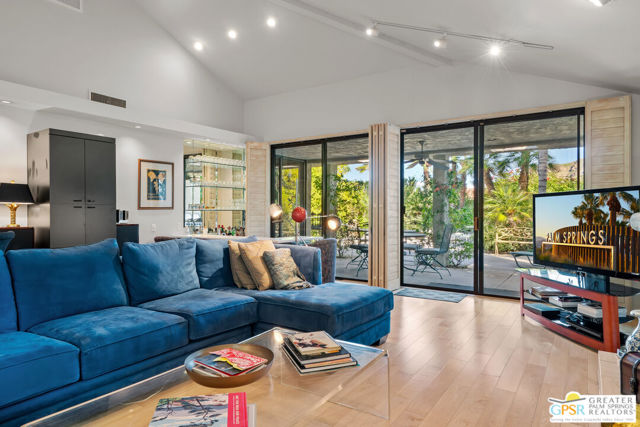 Image 7 of 66 For 2580 La Condesa Drive