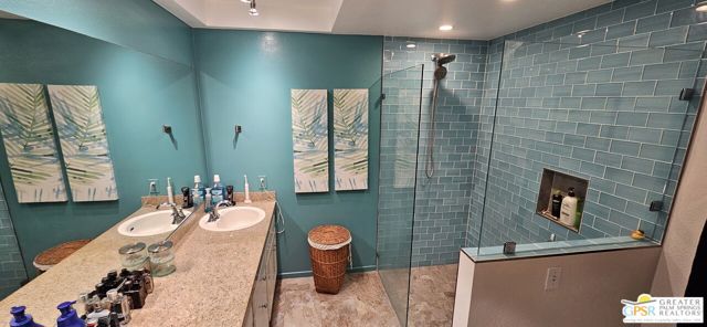 5920 Paradise Plaza, Palm Springs CA: https://media.crmls.org/mediaz/ada9e1b7-455c-4bbb-9142-6e11e4b37754.jpg