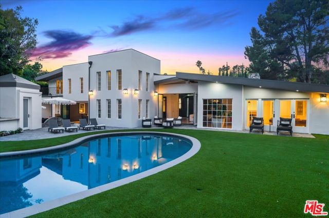 1100 Pine Drive, Beverly Hills CA: https://media.crmls.org/mediaz/adab4280-3070-4861-9e90-918314c9d458.jpg