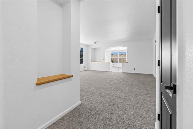 1233 Greenleaf Loop, Greenfield CA: https://media.crmls.org/mediaz/adab7f5a-9257-4000-ba5c-f21dde97ca95.jpg