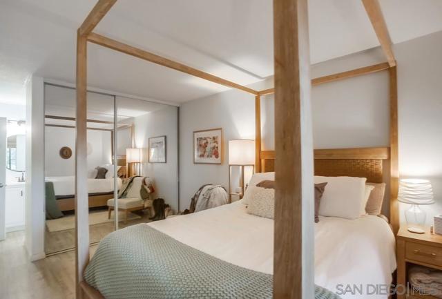 Image 17 of 44 For 4600 Lamont Street  212