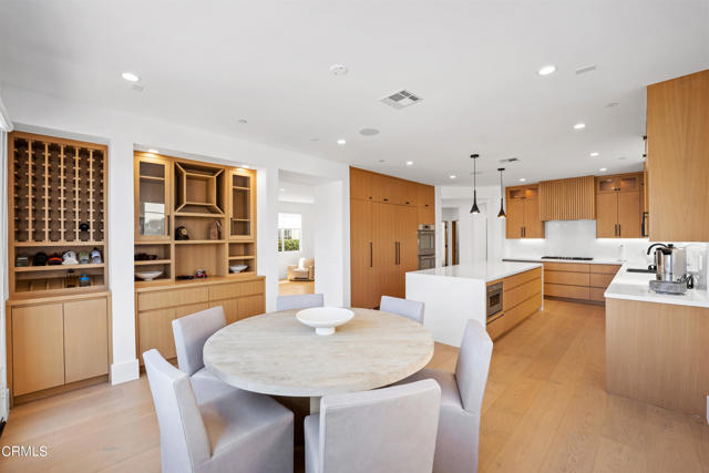 1520 Viewpoint Drive, Oxnard CA: https://media.crmls.org/mediaz/adac9452-ff69-457c-afb6-aeaa9fa282bc.jpg