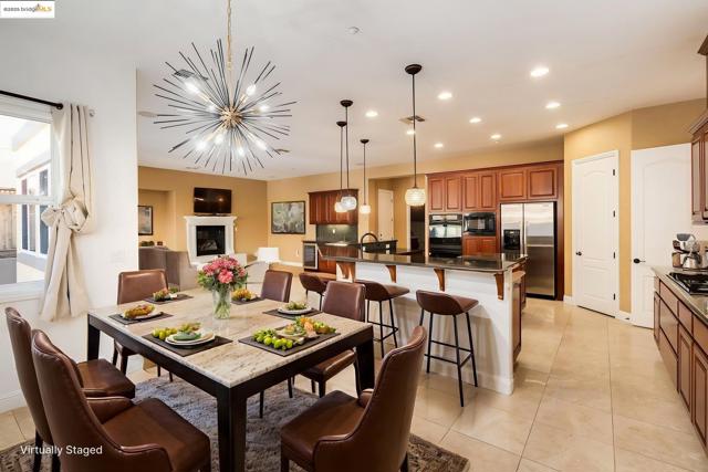 30 Arundel Dr, Hayward CA: https://media.crmls.org/mediaz/adad4546-755c-4714-a194-210aaf2269f8.jpg