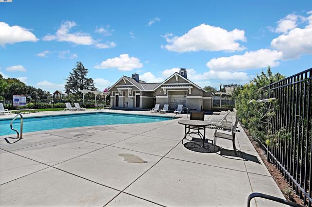 51 Bellington Cmn, Livermore CA: https://media.crmls.org/mediaz/adade745-d77b-45fe-8af8-b49905f83730.jpg