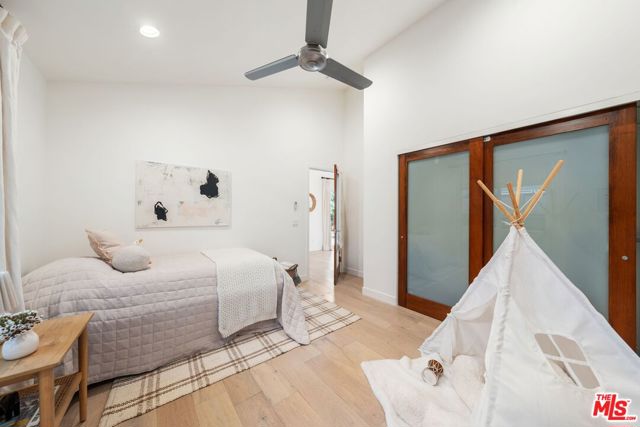 5627 Lemp Avenue, North Hollywood CA: https://media.crmls.org/mediaz/adae021e-2f21-43b4-978b-0327b6fb3d91.jpg